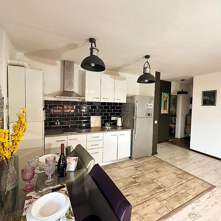 Atrium Apartment Central Free Parking Крайова Екстер'єр фото